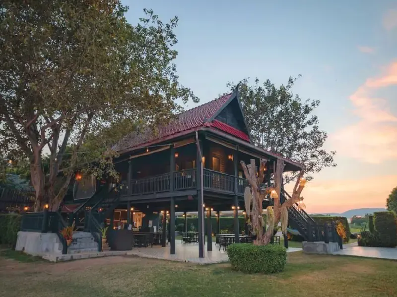 ร้านอาหารอร่อย ร้านบ้านดำ หัวหิน