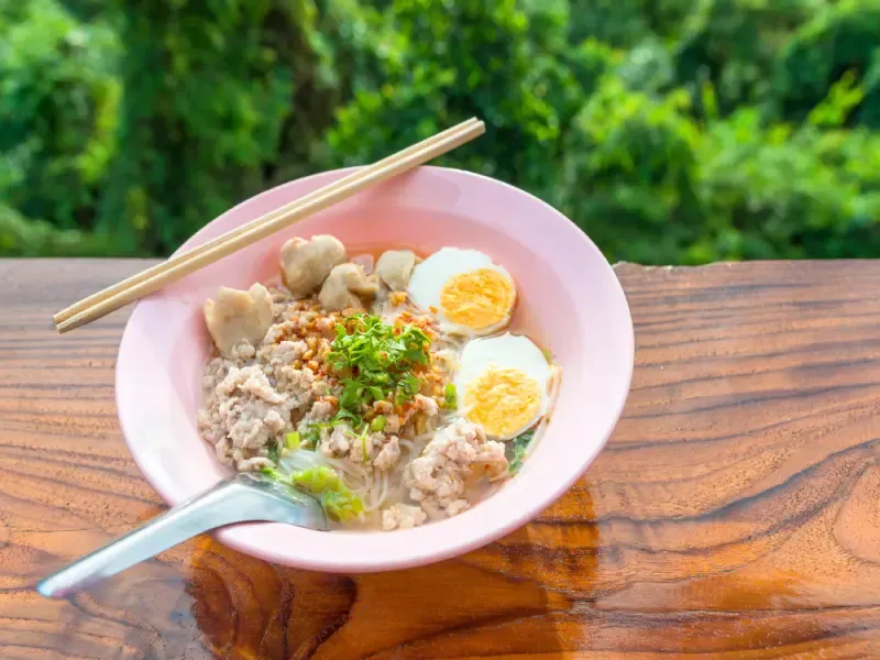 ร้านก๋วยเตี๋ยวห้อยขา