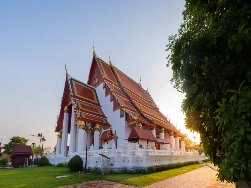 วิหารพระมงคลบพิตร