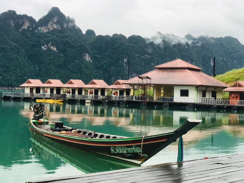 ล่องแพสายชล