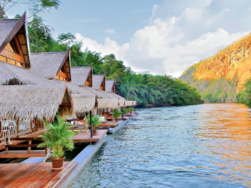 เดอะโฟลทเฮ้าส์ ริเวอร์แคว พิกัดล่องแพ กาญจนบุรี