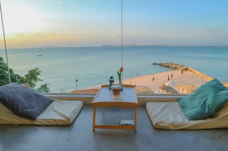 ร้านกาแฟ S more Beach Cafe ต.นาเกลือ อ.บางละมุง ชลบุรี ร้านกาแฟ S more Beach Cafe ต.นาเกลือ อ.บางละมุง ชลบุรี