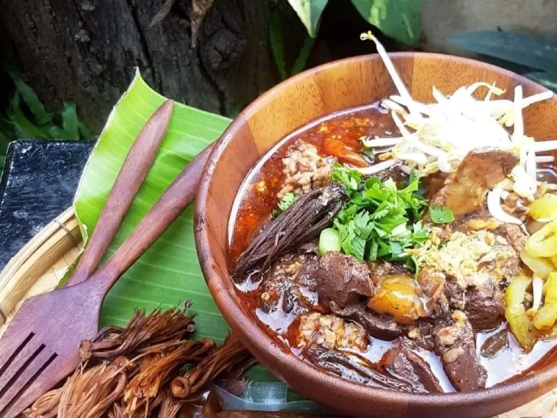 ขนมจีนน้ำเงี้ยวป้าสุข