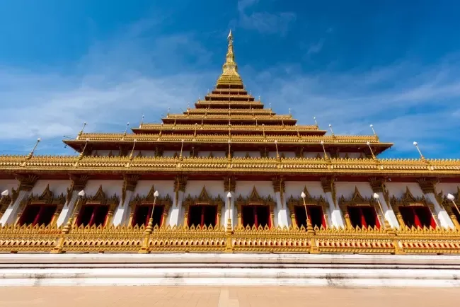 พระมหาธาตุแก่นนคร