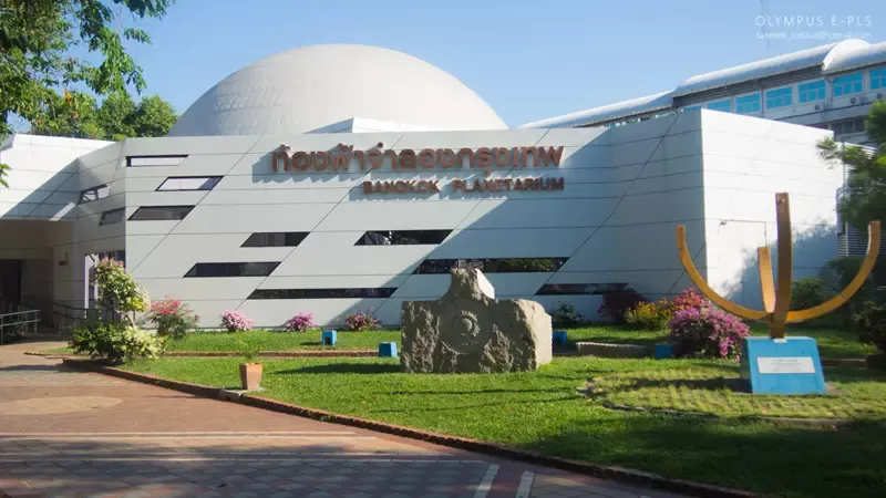 10 ที่เที่ยว ในกรุงเทพยอดนิยมต้องไปเช็คอิน! (Must places to
visit in Bangkok) 10 ที่เที่ยว ในกรุงเทพยอดนิยมต้องไปเช็คอิน! (Must places to
visit in Bangkok)