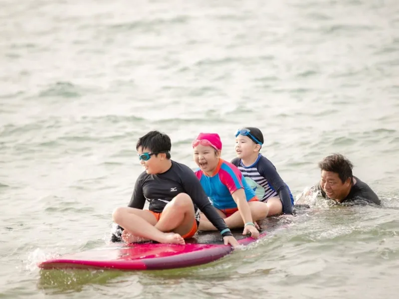 ที่เล่น sup board GOOD OLD SEA, BEACH CAFÉ ชลบุรี