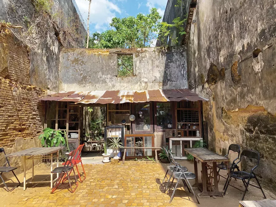 ชุมชนตะกั่วป่า