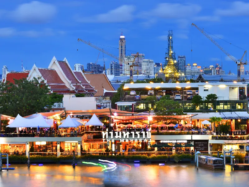 ท่ามหาราช ติดริมแม่น้ำเจ้าพระยา ท่ามหาราช ติดริมแม่น้ำเจ้าพระยา