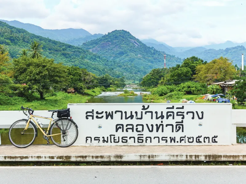 เที่ยวชมปารีส สะพาน Pont Neuf