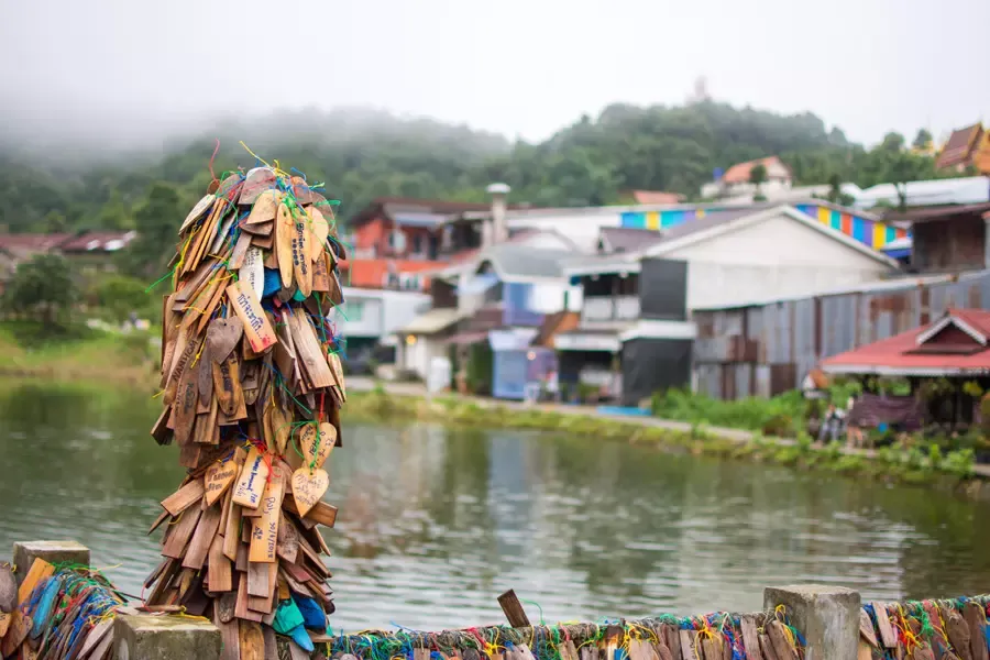 ที่เที่ยวบ้านอีต่อง เหมืองปิล็อก สัมผัสชุมชนแห่งสายหมอก
