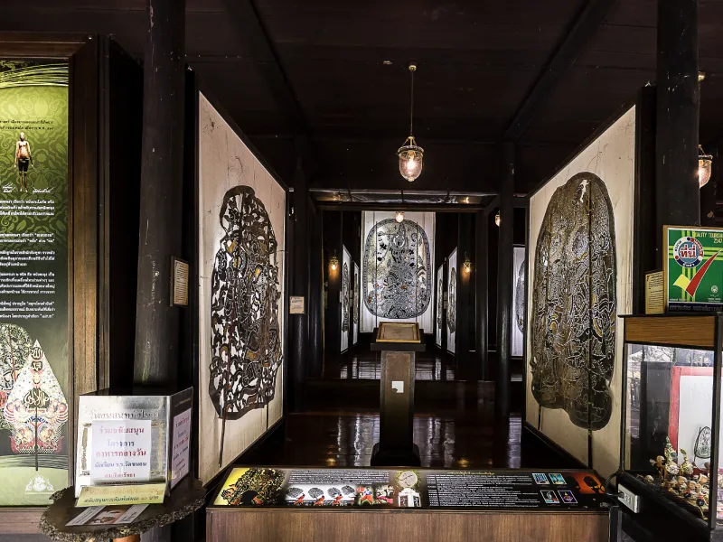 พิพิธภัณฑ์หนังใหญ่วัดขนอน