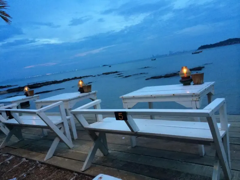 ครัวพวงพยอม ร้านอาหารเกาะล้านที่ต้องห้ามพลาด