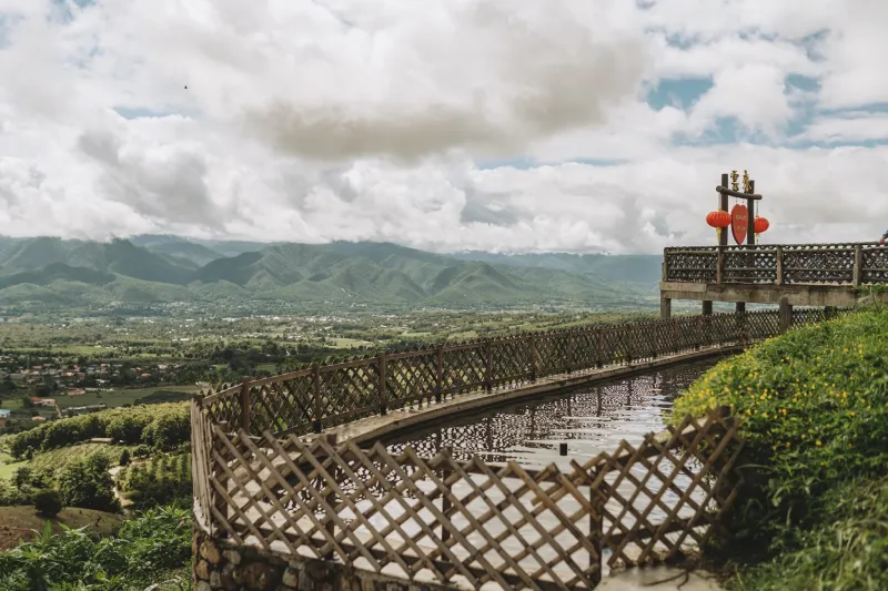 เที่ยวปายหน้าฝน