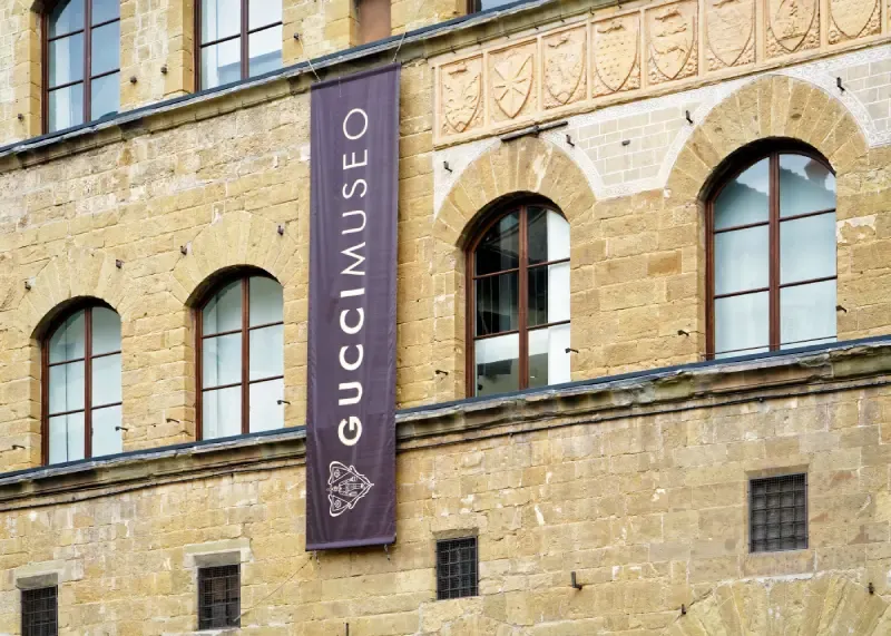 ตามรอยแบรนด์ Gucci ตามรอยแบรนด์ Gucci