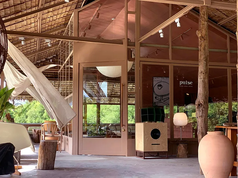 คาเฟ่นั่งทำงาน บรรยากาศดี ที่ไหนดีในกรุงเทพฯ 