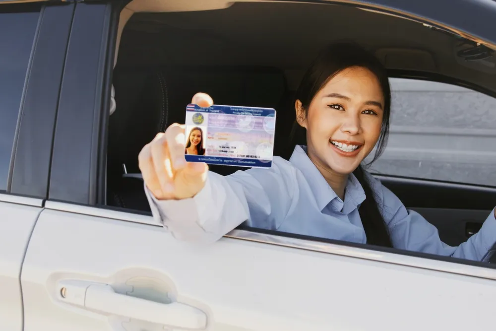ใบขับขี่หมดอายุเกิน 1 ปี ต้องสอบใหม่ไหม รวมขั้นตอนทำบัตรใหม่ ใบขับขี่หมดอายุเกิน 1 ปี ต้องสอบใหม่ไหม รวมขั้นตอนทำบัตรใหม่