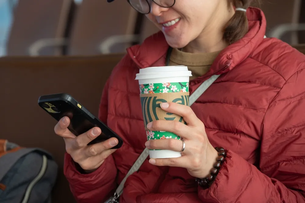 กาแฟสตาร์บัคส์ 10 เมนูอร่อยยอดฮิต วิธีสั่งแบบเข้าใจง่าย กาแฟสตาร์บัคส์ 10 เมนูอร่อยยอดฮิต วิธีสั่งแบบเข้าใจง่าย